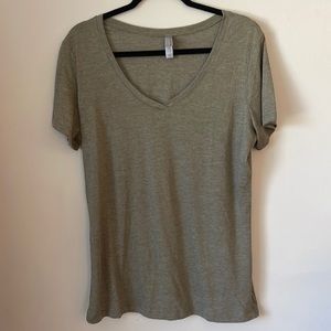Hunter green T Shirt, size XXL but fits like a L/XL